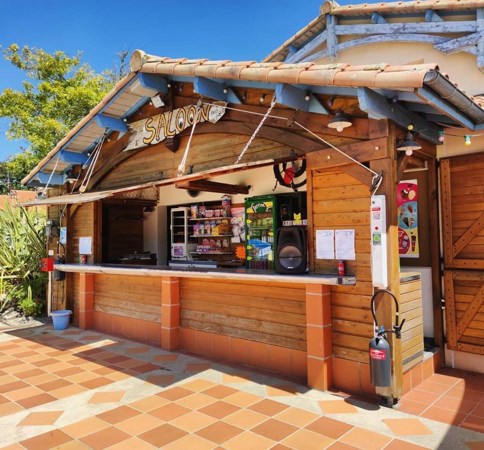 Camping Insolite Le Haut Village Saint-Michel-Chef-Chef Luaran gambar