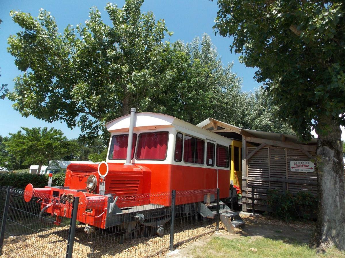 Camping Insolite Le Haut Village Saint-Michel-Chef-Chef Luaran gambar