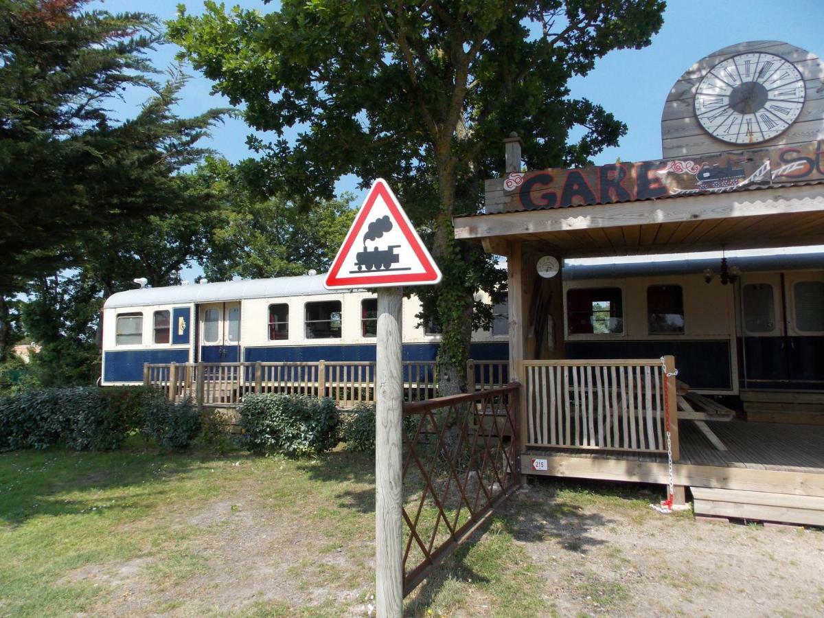 Camping Insolite Le Haut Village Saint-Michel-Chef-Chef Luaran gambar
